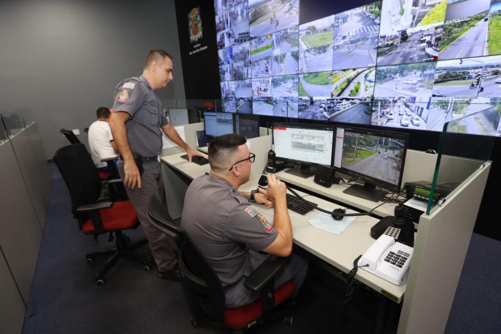 CSI auxilia Polícia Militar na prisão de dupla por roubo no centro