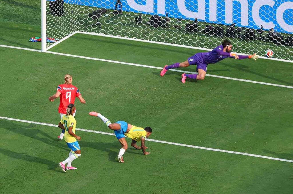 Derrota para a Noruega mantém jejum de 24 anos contra europeus em mata-matas de Copa
